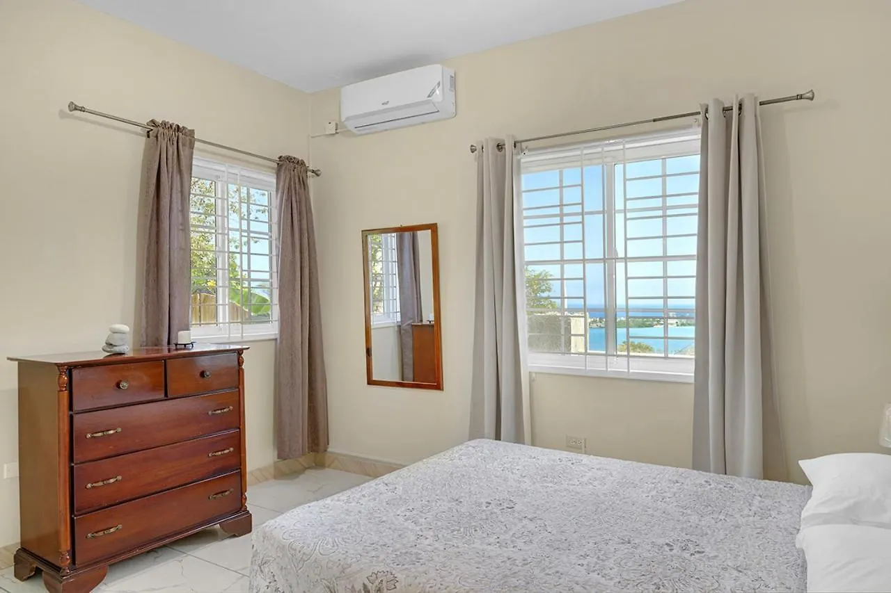 بيت للعطل Palm Leaf Cottage مونتيغو باي